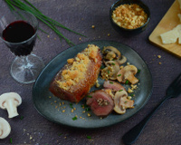 Rôti de Magret de Canard du Périgord IGP farci aux champignons et son crumble au parmesan