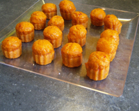 Cannelés à la tomate