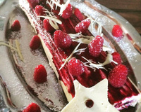 Bûche de Noël aux fruits rouges sans gluten
