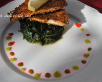 Filets de dorades panés sur lit d'épinards