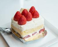 La fameuse crème qui rentre dans la composition du fraisier...