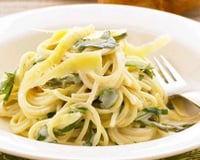 Spaghettis au Philadelphia, asperges et courgettes