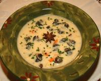 On savoure ordinairement les escargots au beurre à l'ail, j'ai trouvé que cette recette sortait tout à fait de l'ordinaire et nous faisait voyager du côté de la Provence…