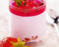 Mousse aux fraises du Périgord et gelée au thym citron