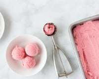 Il suffit de 3 ingrédients pour préparer cette incroyable glace maison ultra saine
