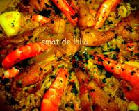 Bonjour tout le monde, La Paella est un plat à base de riz rond d'origine Valenciennes et qui tire son nom de la poêle qui sert à la cuisiner. Mais j'ai préféré changer…