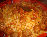 Farfalles sauce tunisienne et boulettes viande hachée