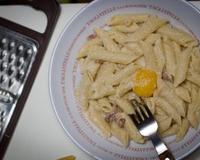 Une recette de pâtes carbonara sans oeuf.