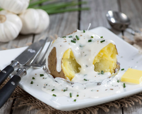 Pommes de terre au four à la crème de ciboulette
