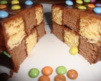 Un gâteau vanille choco avec une présentation originale.