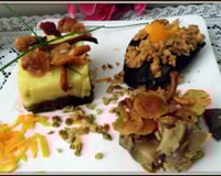 Magret de canard fumé avec sa croûte de beurre aux noix, sa purée aux oignons confits et ses champignons persillés