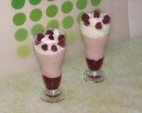C'est encore la saison des framboises alors profitez-en pour tester cette recette de milk-shake ! Vos enfants vont adorer !