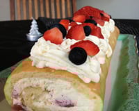 Bûche aux fruits rouges, crème mascarpone vanille