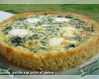 Une quiche sans gluten délicieuse avec du quinoa légèrement croquant sur les bords en guise de pâte à quiche.