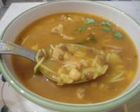 Inutile de présenter la harira, cette soupe oriental aux mille saveurs qui à la première cuillère nous transporte. Il existe autant de variantes de harira qu'il existe…