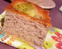 Une focaccia très moelleuse et parfumé d'une couleur ... inhabituelle ;)