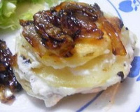 Tatin de pommes-de-terre et son confit d'oignons