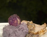 Puisque nous sommes en hiver, une petite recette pleine de douceur et de saveurs... Du veau tendre et fondant, des morilles merveilleusement parfumées, de la vitelotte…