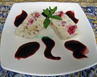 Un délicieux glacé au miel, à la crème de nougat, brousse et fruits rouges rapide et facile à exécuter.