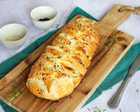 Tarte tressée aux épinards, feta et mozzarella