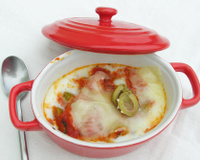 Œufs cocotte tomates, olives et parmesan
