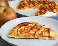 “C’est la première recette que j’ai faite avec ma maman” : la tarte aux pommes d’enfance du chef Eric Frechon