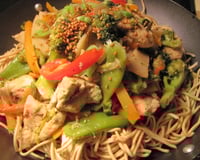 Wok vitaminé poulet et sésame