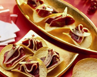 Magret fumé sur lit de poires et tuiles croquantes