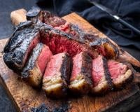 “Est-ce qu’on n'est pas sur la plus belle façon ?” : Juan Arbelaez partage sa technique en plusieurs temps pour une incroyable côte de bœuf au barbecue !