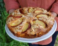 On se régale avec les pêches : cette recette facile de gâteau notée 5/5 sur 750g est un plaisir de l’été !