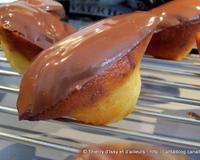 Mariage heureux entre une madeleine et un grand chocolat !