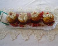 Les Cupcakes sont des cousins germains des muffins.
Sans aucun doute sur le mariage (il est heureux) de chantilly de roquefort les cupcakes sont vraiment très bons ils…