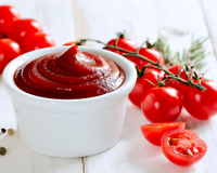 Adieu les tomates ! Ce fruit inattendu est parfait pour préparer un ketchup maison savoureux