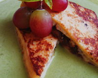 Raviole de pain perdu au picodon et son velouté de roquette au basilic