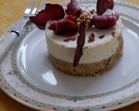 Bavarois noix, gelée de poire, mousse de roquefort, magret en 2 textures