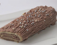 Bûche de Noël à la crème au beurre pralinée