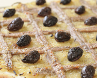 Pissaladière et mesclun de salade au fenouil