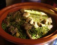 Voici une délicieuse recette de veau aux petits pois, très simple à réaliser, cette recette faite avec des petits pois surgelés et des oignons surgelés emmènera une touche…