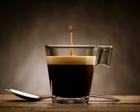 Top 3 des machines à café expresso pour des idées cadeaux de Noël à - de 100€ !