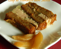 Terrine au pain d'épices, foie gras et poires épicées