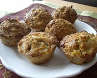 Mini muffins à la cannelle aux pommes et aux noisettes