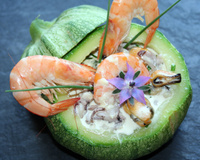 Courgette farcie aux fruits de mer sauce mascarpone ciboulette