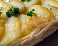 Tarte tatin de pommes de terre au cantal