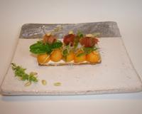 Voici une petite idée d'entrée estivale et colorée vraiment très simple et rapide à réaliser. Une tarte sucrée-salée très rafraichissante, croustillante et fondante à…