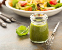 Marre de la classique tomate/burrata ? Cette recette “de la flemme” d’une diététicienne va vous régaler cet été