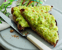 Avocat fromage sur un toast