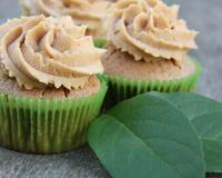 Un cupcake qui associe différentes saveurs qui s'assemblent parfaitement grâce à son cœur de pomme.