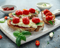 Ricotta toast aux tomates confites