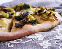 Généralement, les fougasses sont réalisées avec des lardons, des olives, de la tomate... J'ai choisi de changer un peu la tradition en vous…