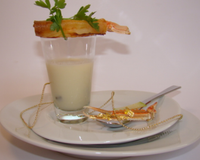 Velouté de céleri et pomme Granny-Smith, et sa langoustine croustillante